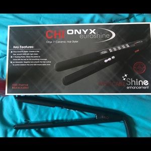 Chi Onyx Euroshine 1” ceramic hair styler bundle